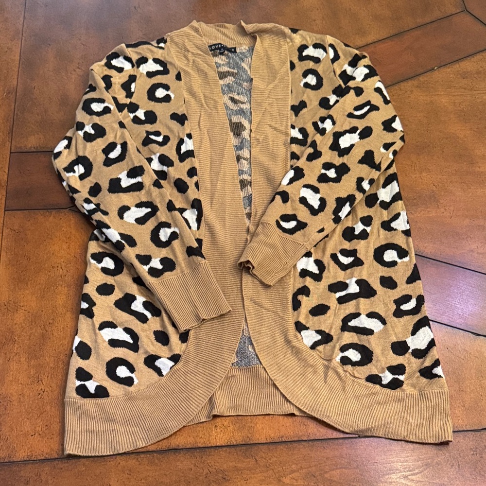 Chic Leopard Print Cardigan Sweater